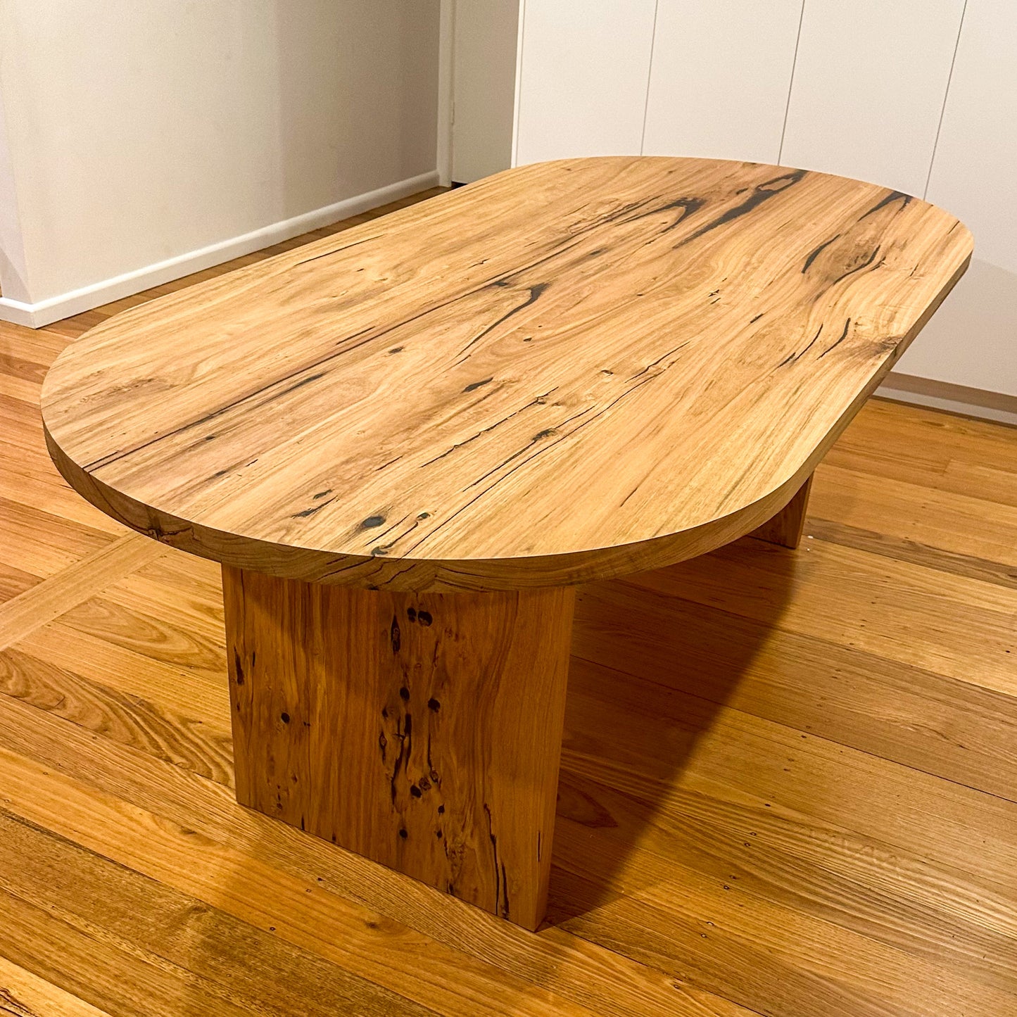 Woori Dining Table