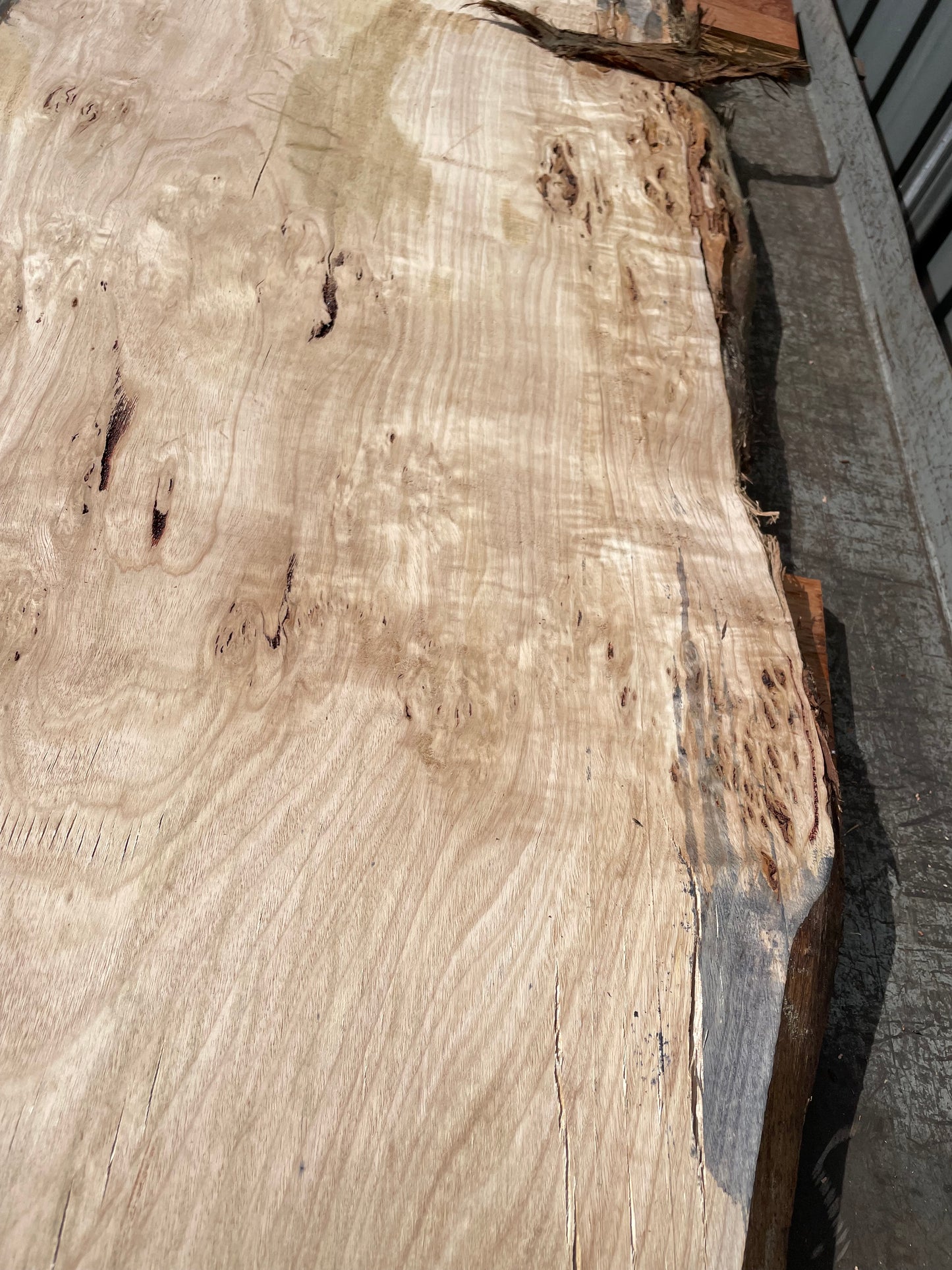3m Long x 500mm Wide x 28mm Thick Stringybark Slabs
