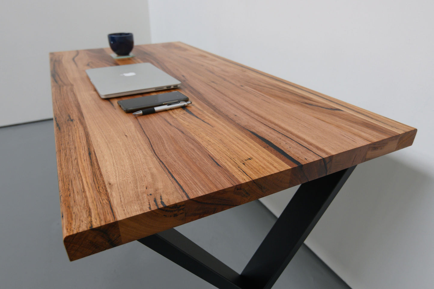 The Messmate Desk